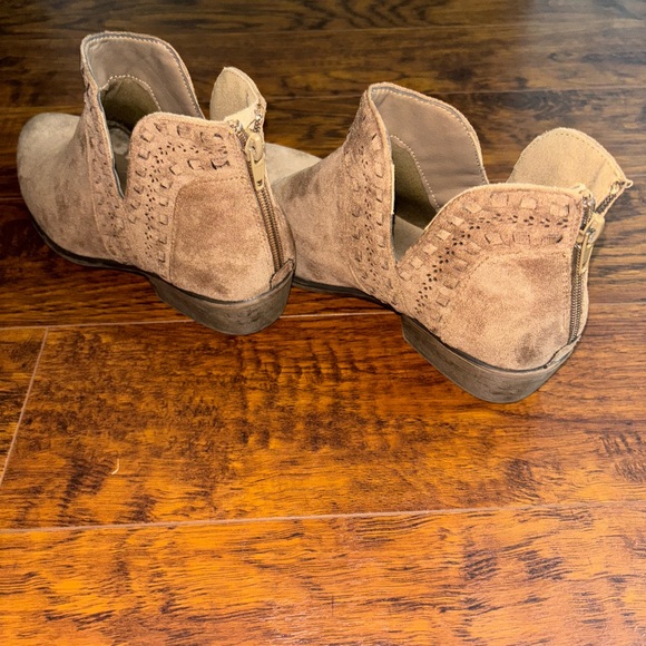 Pierre Dumas Women's Ankle Boots May-5 Suede Slip-On Booties - Picture 3 of 6